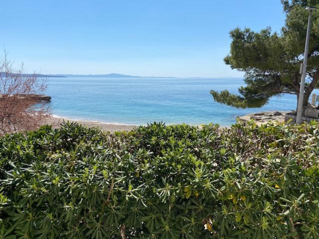 On The Beach 伊万多拉克 外观 照片